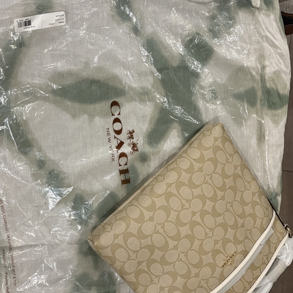 Coach Signature File Bag - Picture 4 of 7